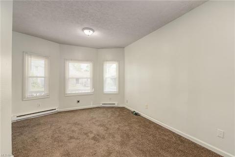 124 Grant St, Elyria, OH 44035 photo 6