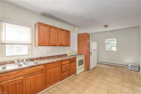 124 Grant St, Elyria, OH 44035 photo 7