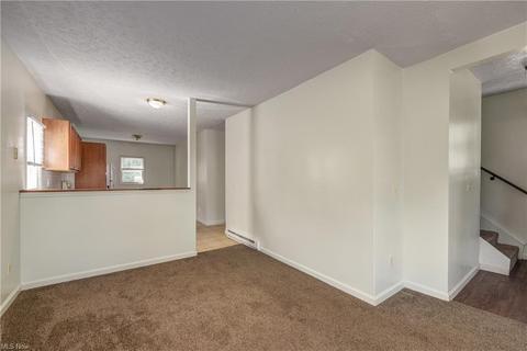 124 Grant St, Elyria, OH 44035 photo 5