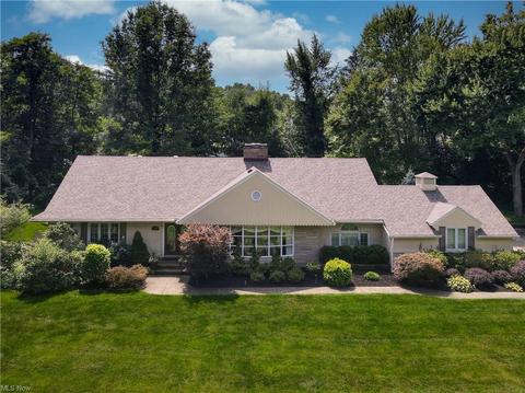 2280 Covington Rd, Akron, OH 44313 photo 1