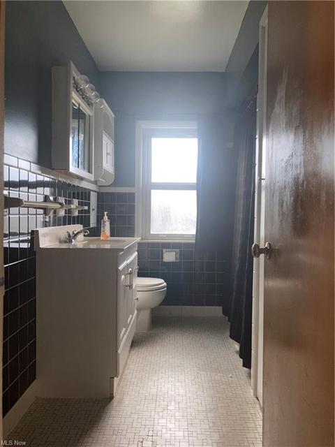 5806 Ackley Rd, Parma, OH 44129 photo 10
