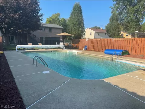 2210 55th St NE, Canton, OH 44721 photo 10