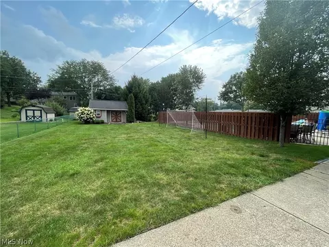 2210 55th St NE, Canton, OH 44721 photo 7