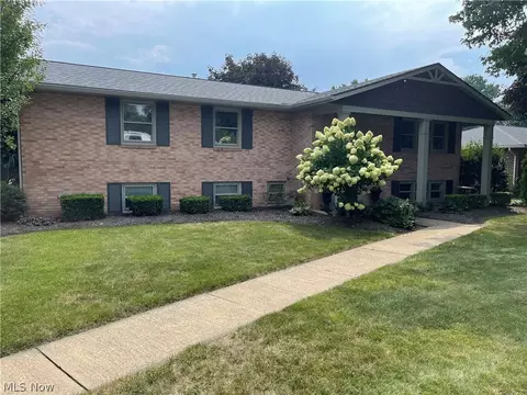 2210 55th St NE, Canton, OH 44721 photo 2