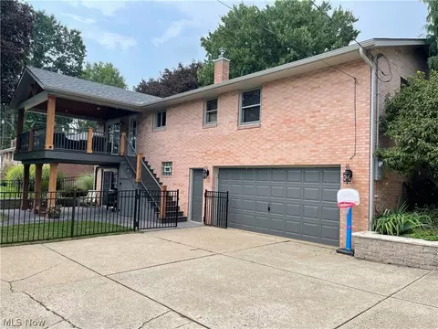 2210 55th St NE, Canton, OH 44721 photo 3