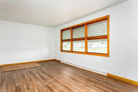 431 Beebe Ave, Elyria, OH 44035 photo 12