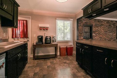 466 Olivet Dr, Elyria, OH 44035 photo 7