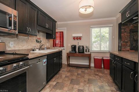 466 Olivet Dr, Elyria, OH 44035 photo 8
