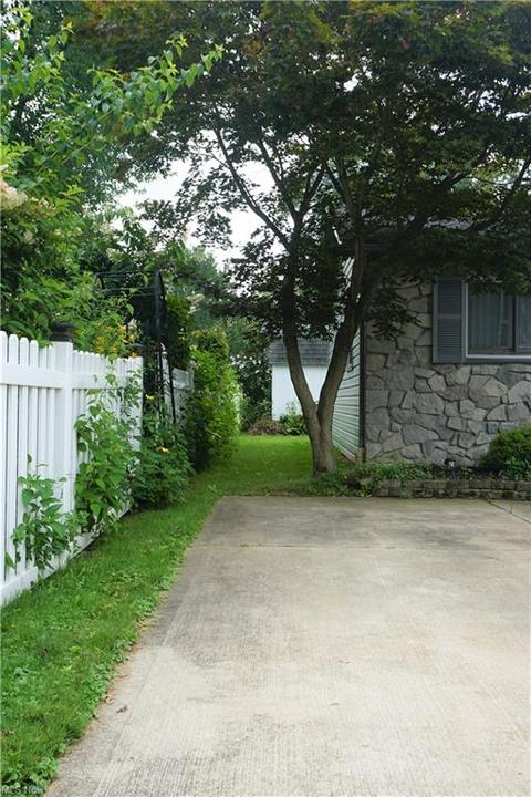 172 Nottingham Dr, Elyria, OH 44035 photo 18