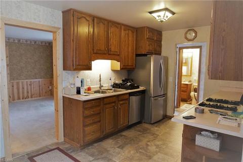 172 Nottingham Dr, Elyria, OH 44035 photo 6