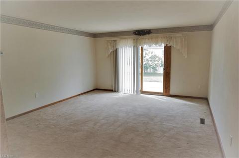 172 Nottingham Dr, Elyria, OH 44035 photo 9