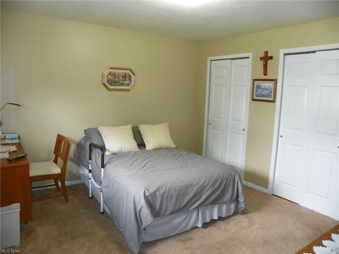5392 Regency Dr, Parma, OH 44129 photo 14