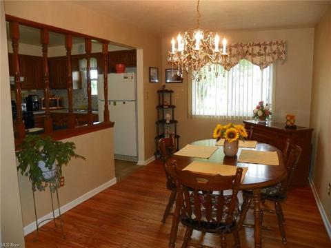 5392 Regency Dr, Parma, OH 44129 photo 10