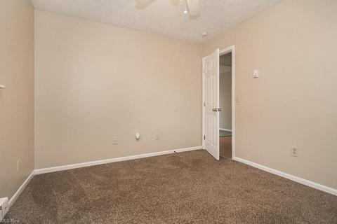 129 Potomac Dr, Elyria, OH 44035 photo 17