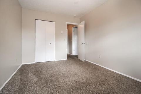 129 Potomac Dr, Elyria, OH 44035 photo 13