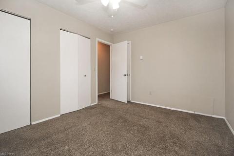 129 Potomac Dr, Elyria, OH 44035 photo 9