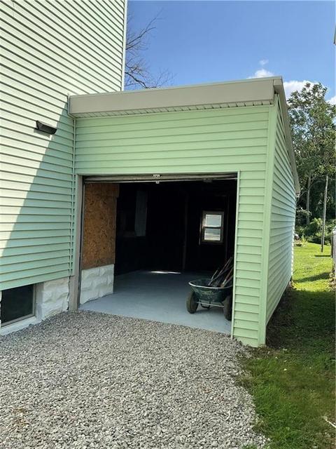 357 E 4th St, Ashland, OH 44805 photo 3