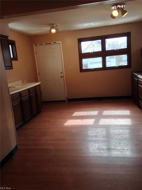 338 13th St, Elyria, OH 44035 photo 6