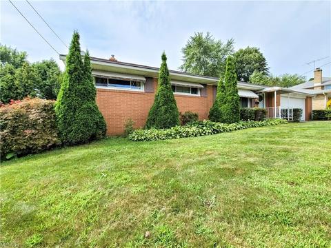 4548 8th St NW, Canton, OH 44708 photo 2