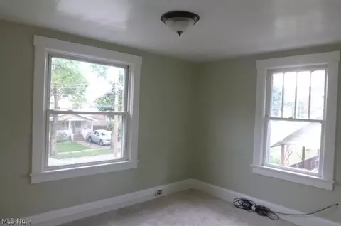 737 Fifth St, Struthers, OH 44471 photo 8