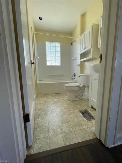 14160 S Main St, Beloit, OH 44609 photo 12