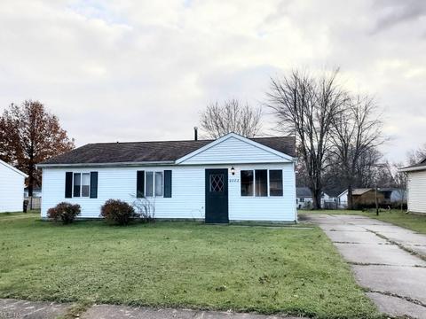 9882 Short Dr, Windham, OH 44288 photo 1