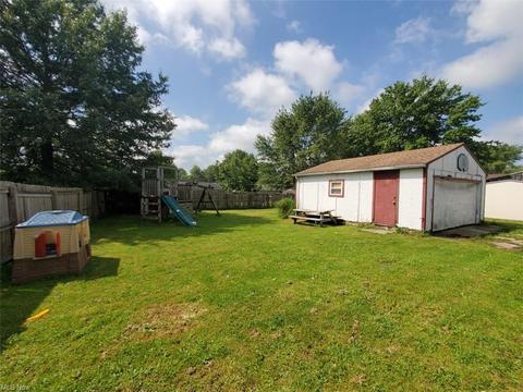 9888 Short Dr, Windham, OH 44288 photo 4