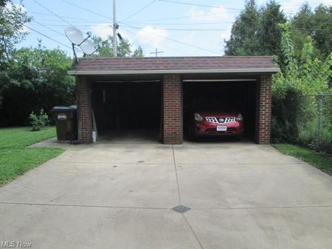 5985 Ridge Rd, Parma, OH 44129 photo 14