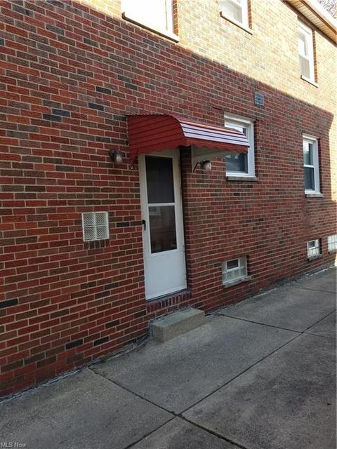 5985 Ridge Rd, Parma, OH 44129 photo 13