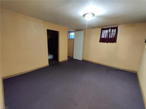 1060 Bruce Rd, Akron, OH 44306 photo 15