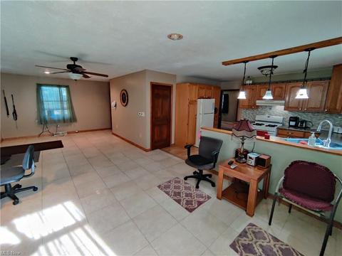 1060 Bruce Rd, Akron, OH 44306 photo 2