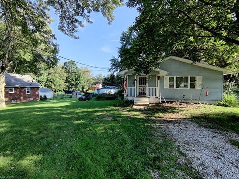 1060 Bruce Rd, Akron, OH 44306 photo 24