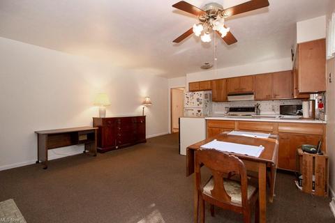 2447 Glengate Dr, Willoughby Hills, OH 44094 photo 9