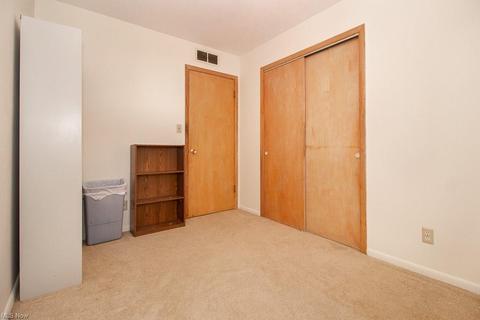 2447 Glengate Dr, Willoughby Hills, OH 44094 photo 14