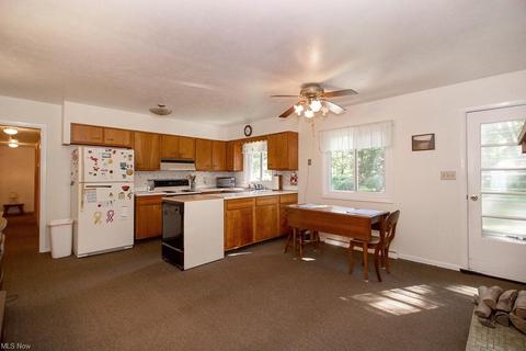 2447 Glengate Dr, Willoughby Hills, OH 44094 photo 7