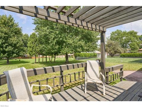 6708 Regency Dr, Parma, OH 44129 photo 8