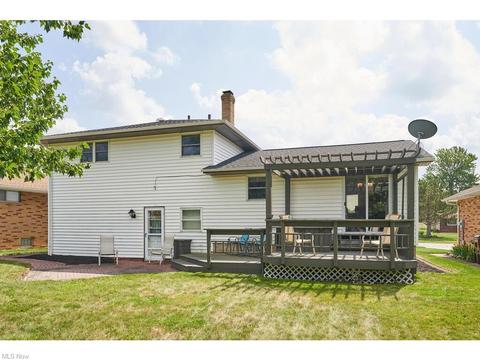 6708 Regency Dr, Parma, OH 44129 photo 6