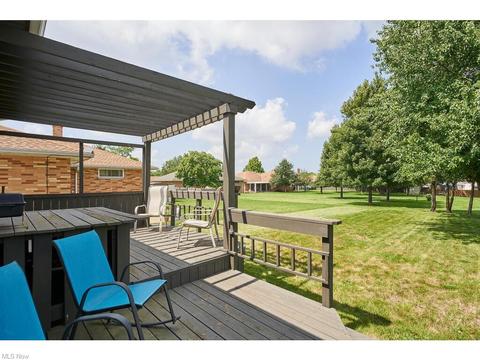 6708 Regency Dr, Parma, OH 44129 photo 7