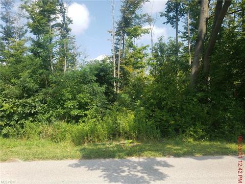 1261 Garrison Rd, Ashtabula, OH 44004 photo 2