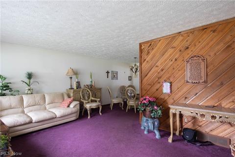 1437 Turnberry Dr, Boardman, OH 44512 photo 4