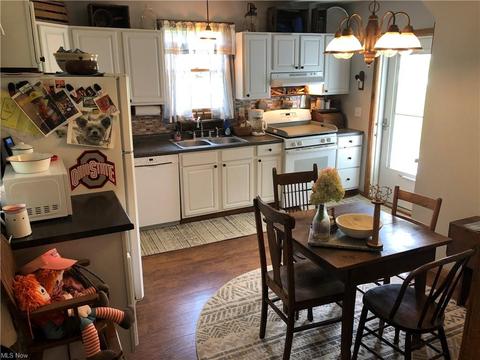 809 Mcendree St, Barnesville, OH 43713 photo 9