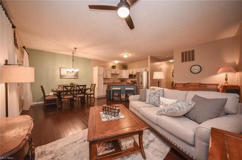 111 Pyrite Ct, Berea, OH 44017 photo 6