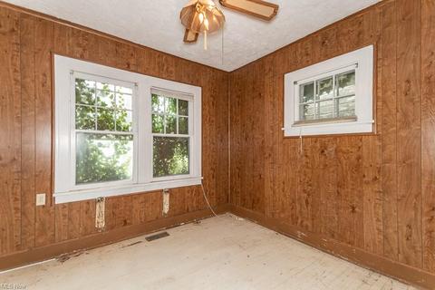 100 E 238th St, Euclid, OH 44123 photo 13