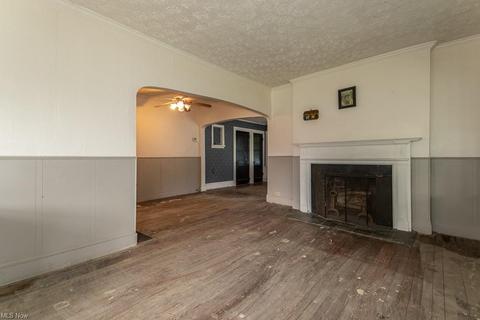 100 E 238th St, Euclid, OH 44123 photo 8