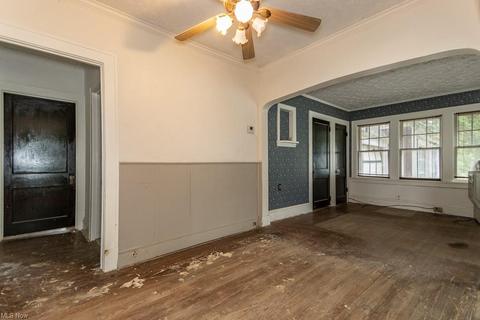 100 E 238th St, Euclid, OH 44123 photo 7
