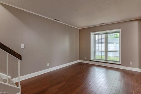 10 Valley Forge Ln, Elyria, OH 44035 photo 13