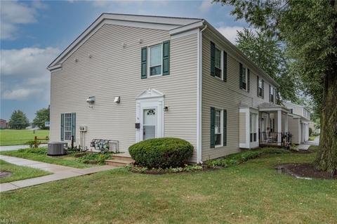 10 Valley Forge Ln, Elyria, OH 44035 photo 1