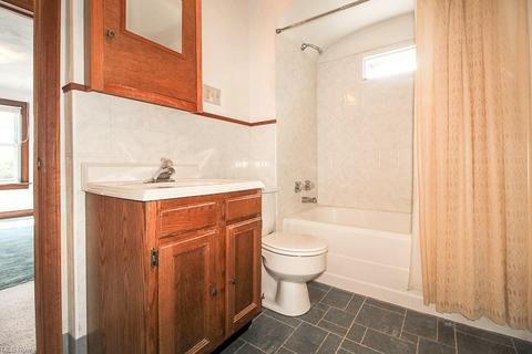 1716 E 34th St, Lorain, OH 44055 photo 17