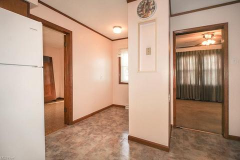 1716 E 34th St, Lorain, OH 44055 photo 9