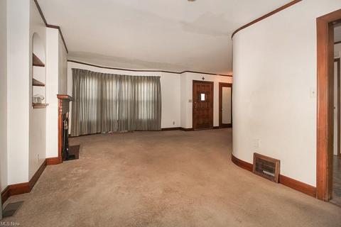 1716 E 34th St, Lorain, OH 44055 photo 3